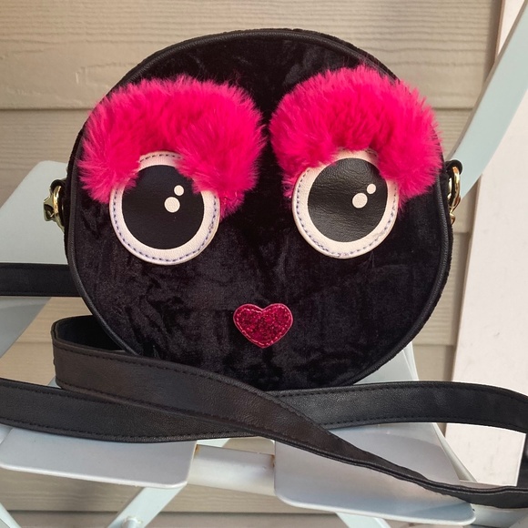 💓LUV BETSEY FAUX FUR CROSSBODY💋 - Picture 1 of 4